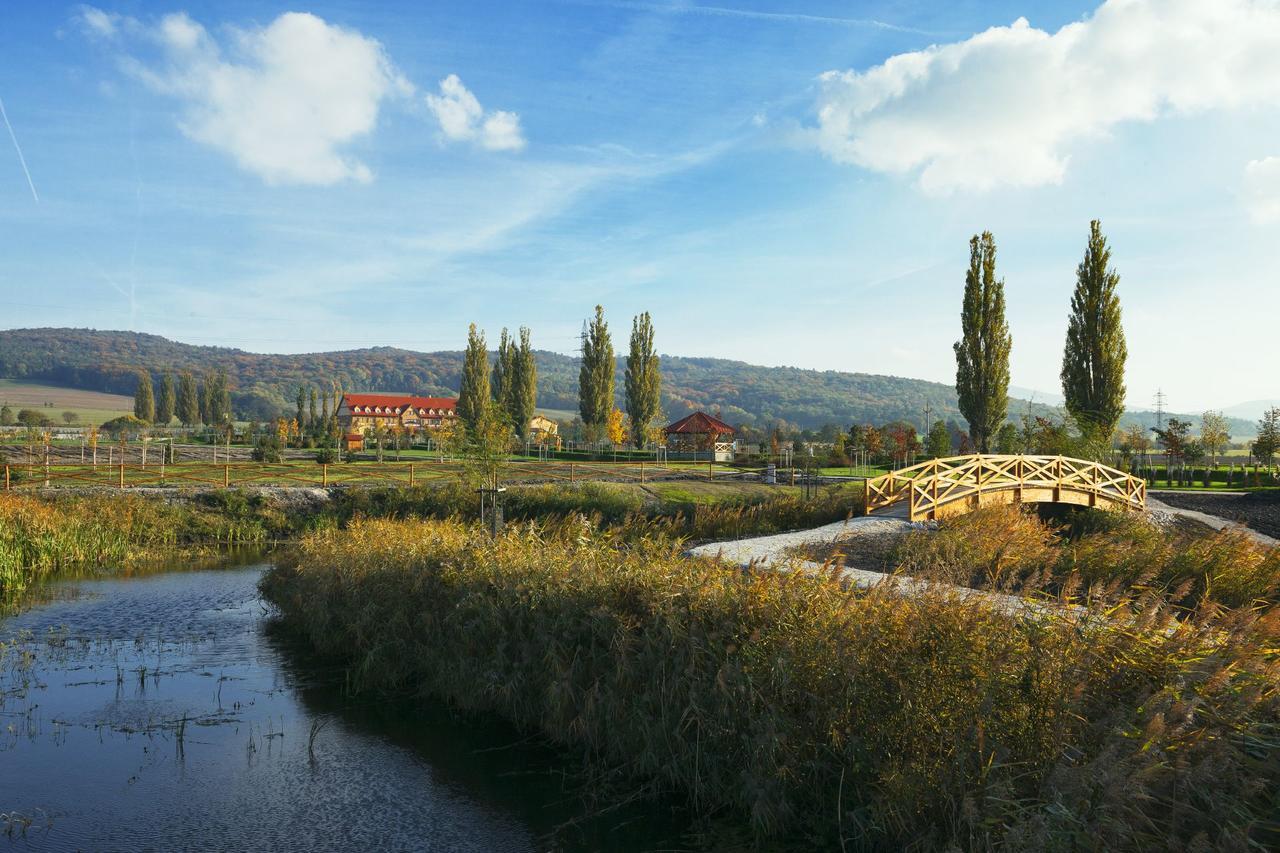 Malvazia Hotell Prievaly Exteriör bild