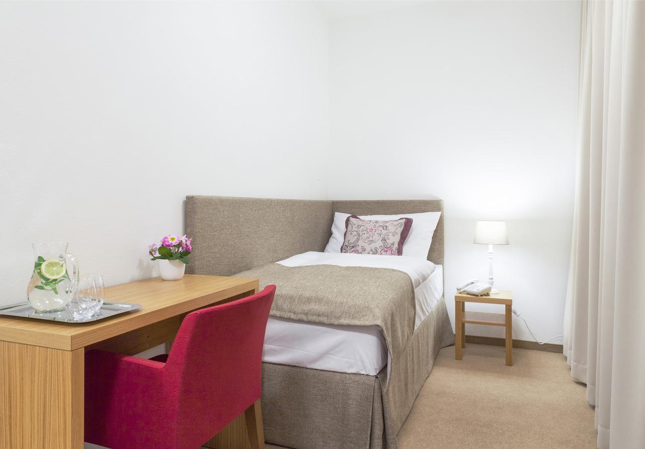 Malvazia Hotell Prievaly Exteriör bild