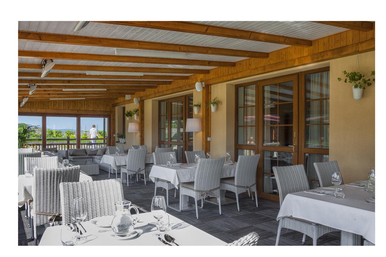 Malvazia Hotell Prievaly Exteriör bild