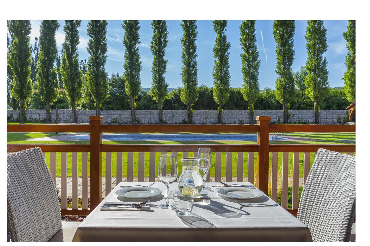 Malvazia Hotell Prievaly Exteriör bild
