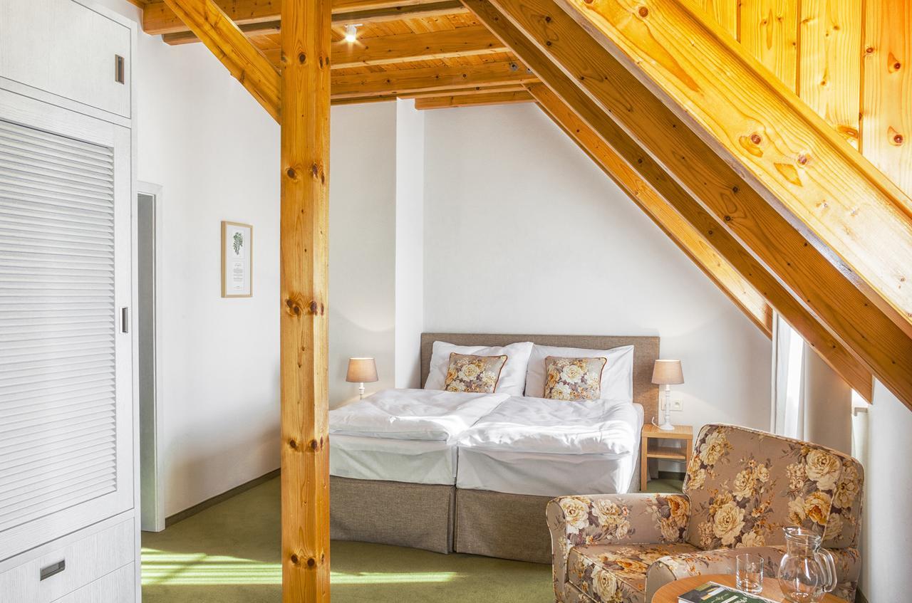 Malvazia Hotell Prievaly Exteriör bild